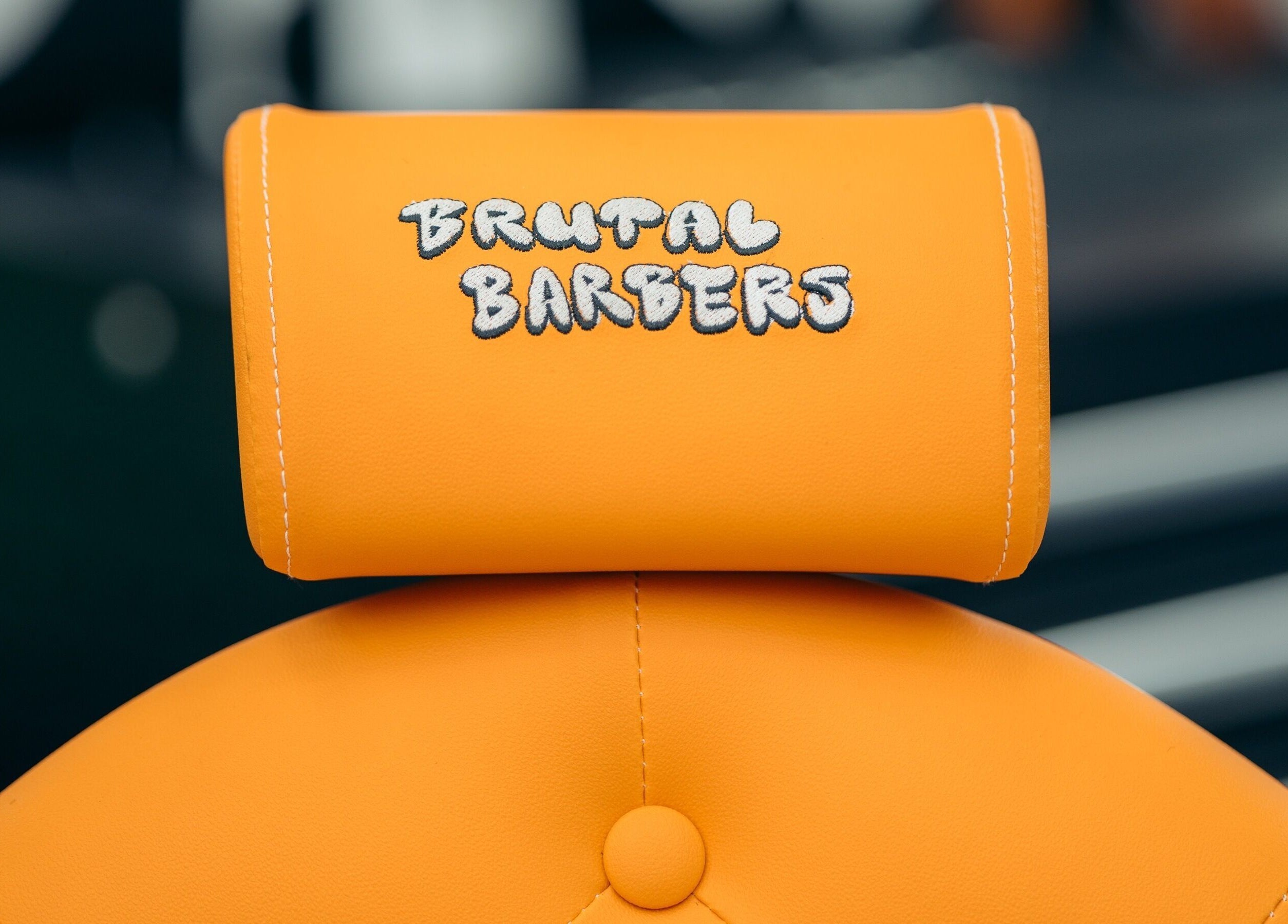 Оранжево кресло в Brutal Barbers Barbershop. Варна, Варна, BG.