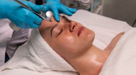 Luminae Skin Spa image 3