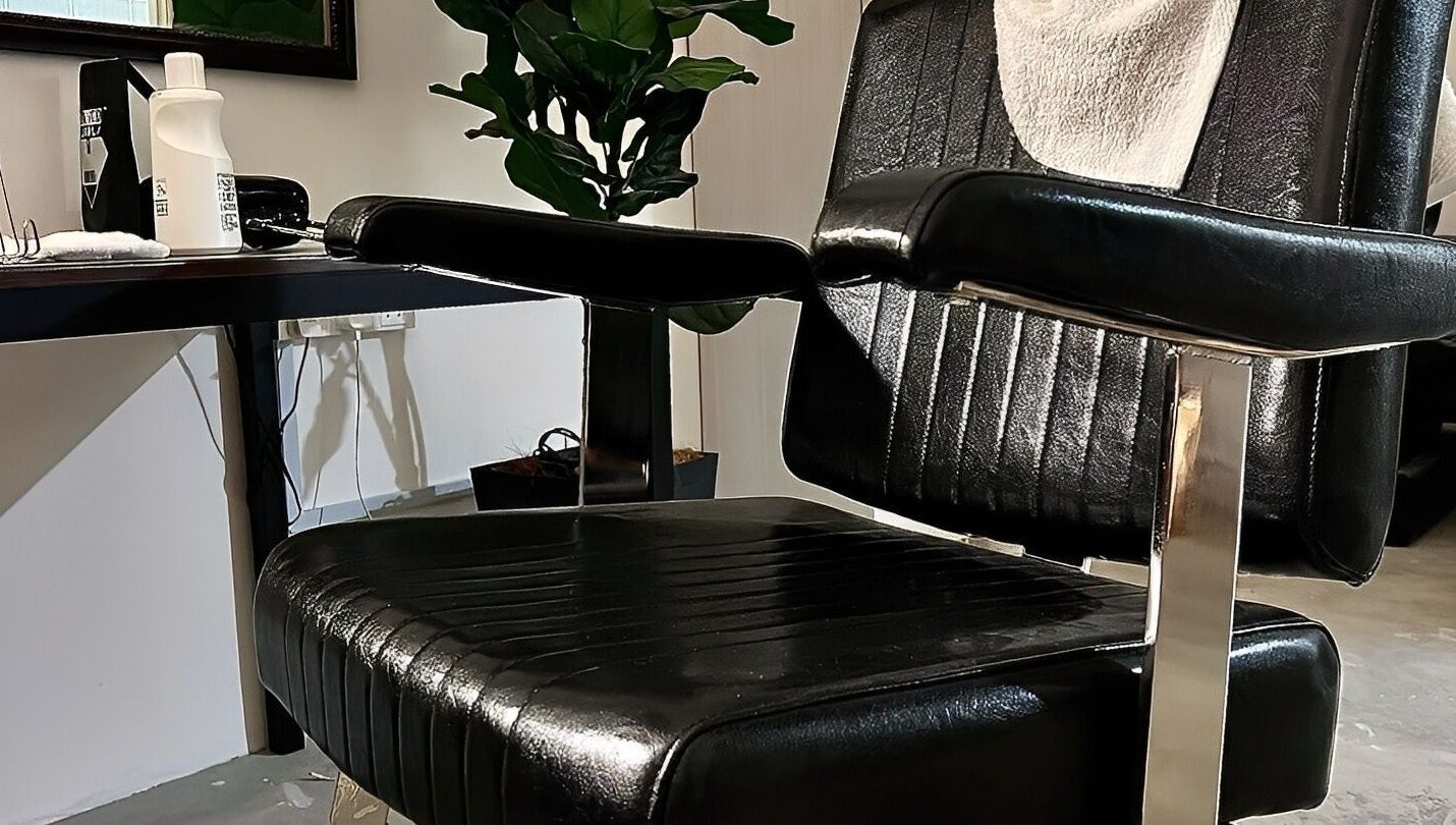 Cozy barber chair at Sause Barber Cut Club - Sungai Ara, Bayan Lepas, Pulau Pinang, MY.