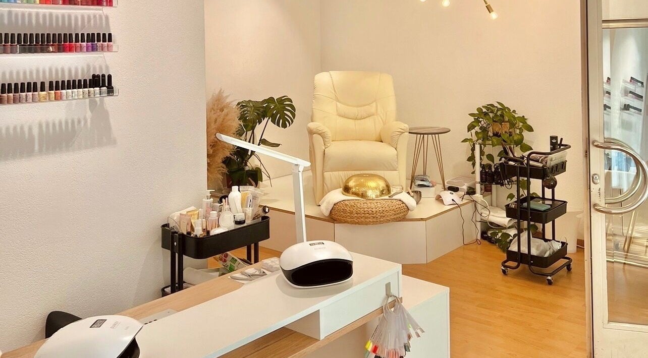 Elegant beauty room at Torico of Beauty in Basel, Basel-stadt, CH featuring a plush chair and mani-pedi tools.