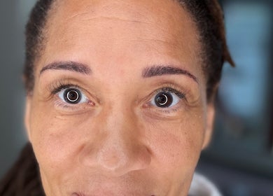 Detailansicht von Augenbrauenpflege bei CARRIE’S COSMETIC-Eppendorf in Hamburg, Hamburg, DE.