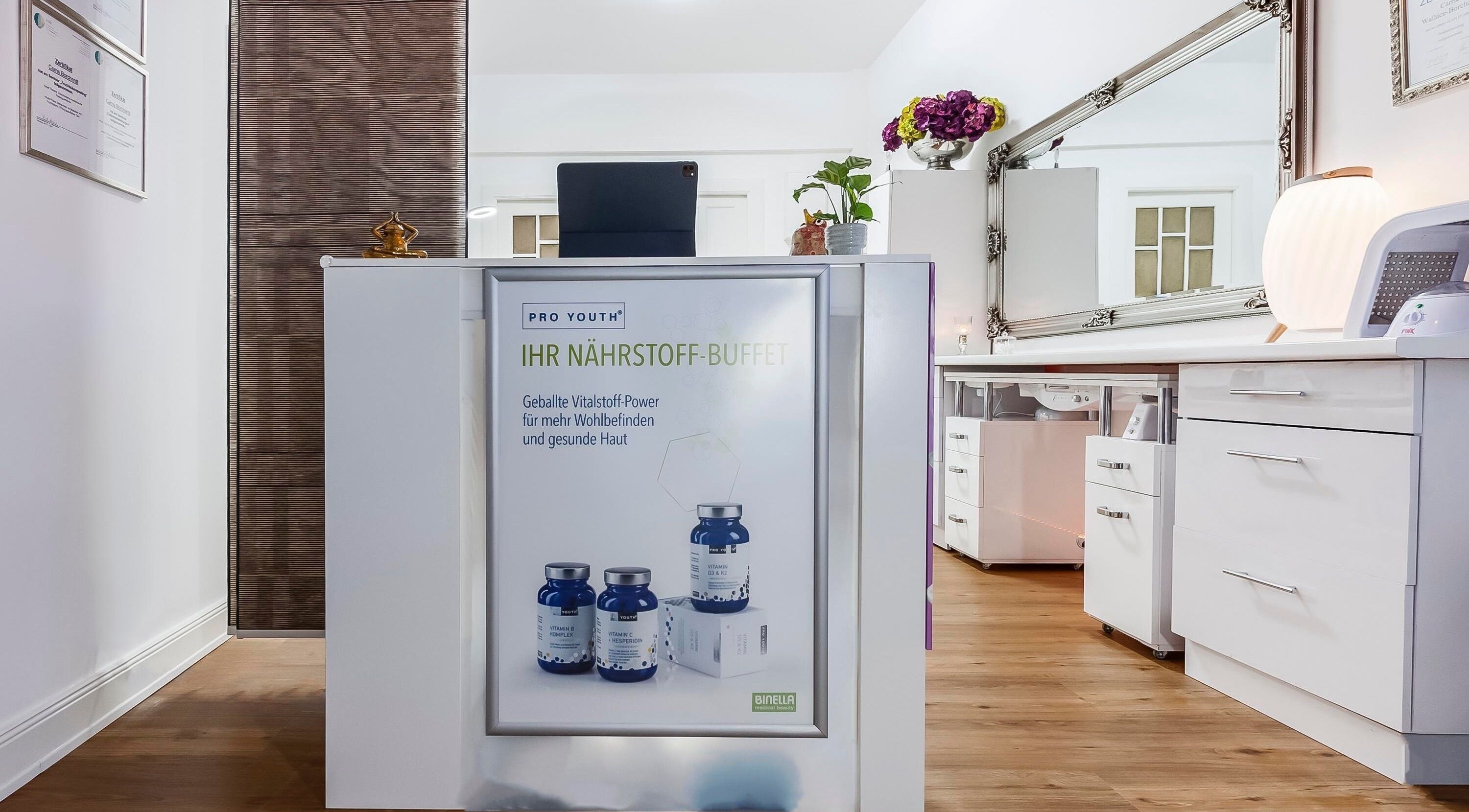 Moderner Empfangsbereich bei Carrie’s Cosmetic - Eppendorf Hamburg, Hamburg, Hamburg, DE.