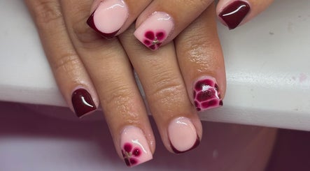 Emilyjanenails_ image 3