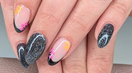 Truly Sculpted Nails and Beauty