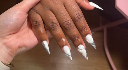 Unique Nails image 2