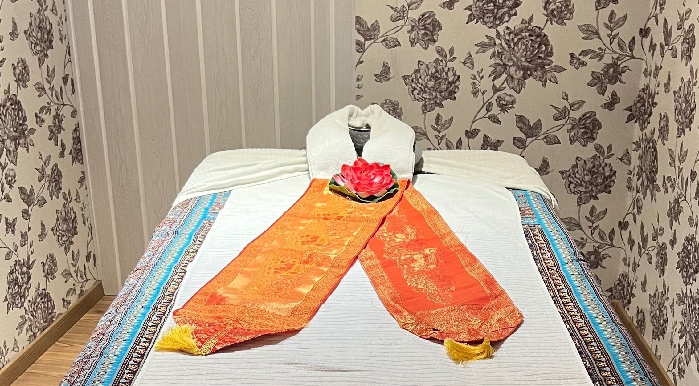 Massage table with elegant decor at Mint Thai Massage shop2 - Irányi utca 5, Budapest, Magyar, HU.