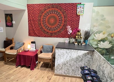 Cozy seating at Mint Thai Massage shop2 - Irányi utca 5, Budapest, Magyar, HU with decor accents.
