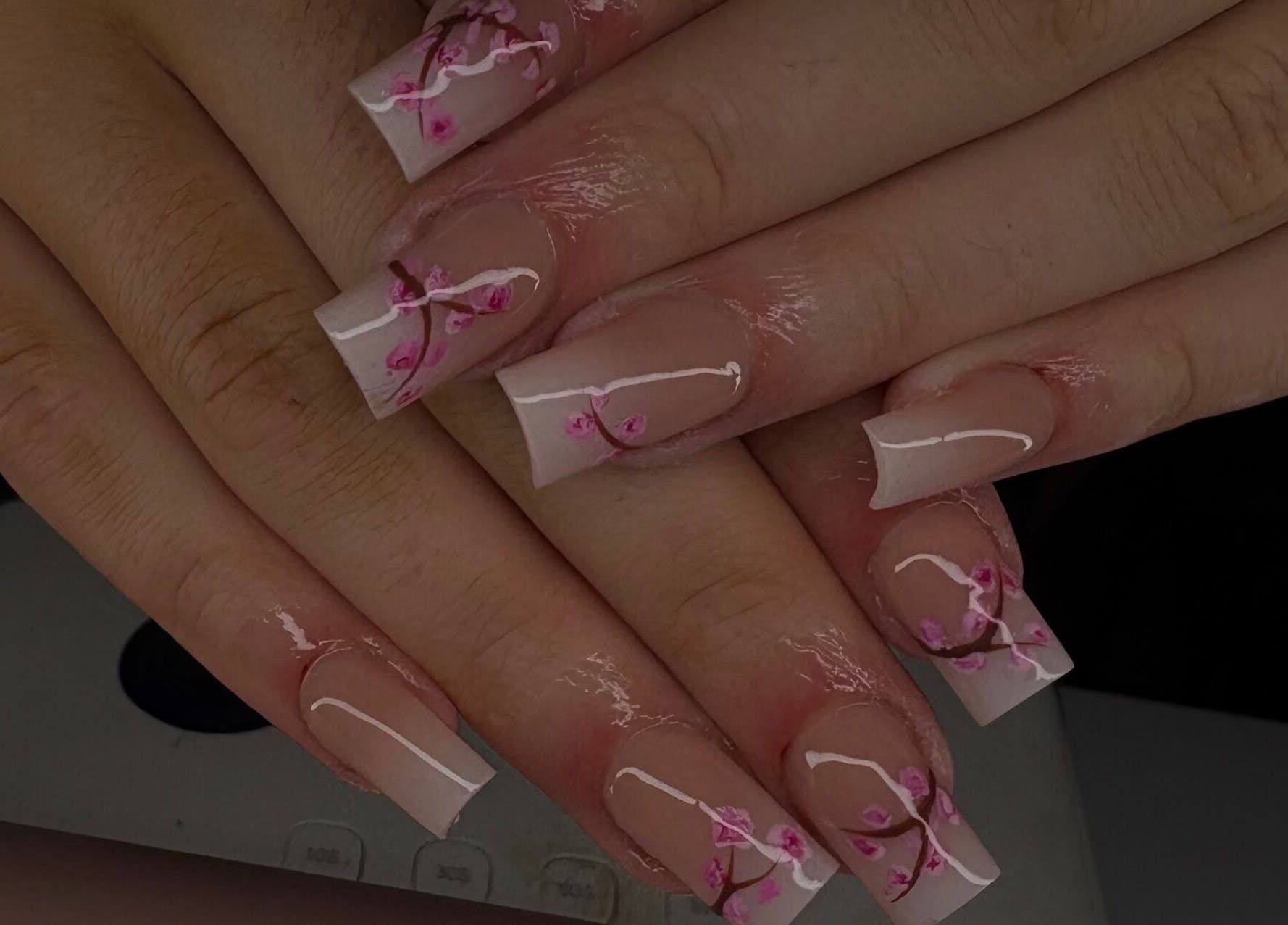 Elegant floral nails designed at Nailsby LeahtT, Bellaghy, Northern Ireland, GB.