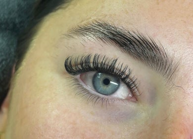 Close-up of styled eyelashes at On The Lash in Londonderry, Northern Ireland, GB.