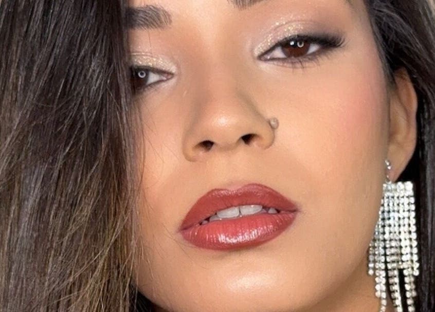 Close-up of elegant makeup by Hahn Beauty Sydney MUA in Brighton-le-sands, New South Wales, AU.