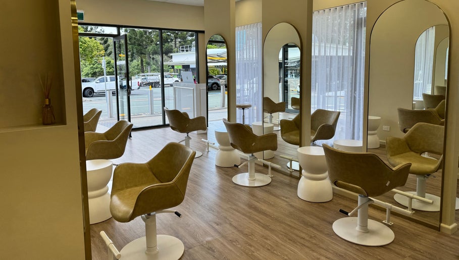 Imagen 1 de Artistry Hair and Cosmetic Lounge