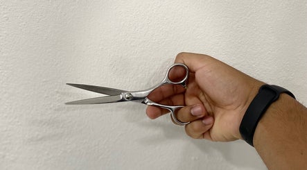 Tesoura de cabeleireiro em destaque no STUDIO - Eduardo Victor, São João Da Madeira, Aveiro, PT.