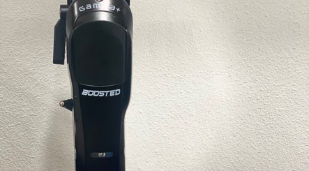 Máquina de corte BOOSTED em STUDIO - Eduardo Victor, São João Da Madeira, Aveiro, PT, pronta para uso.
