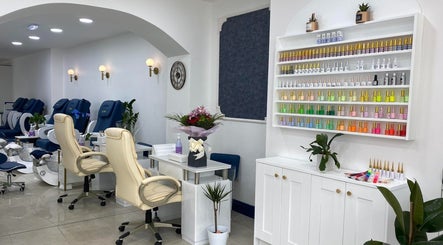 Foxy Nails & Spa - Portlaoise, bild 2