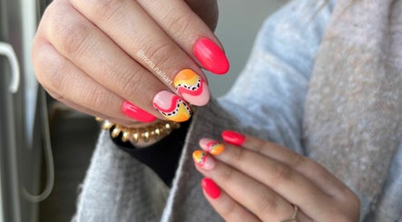 Mona Nails