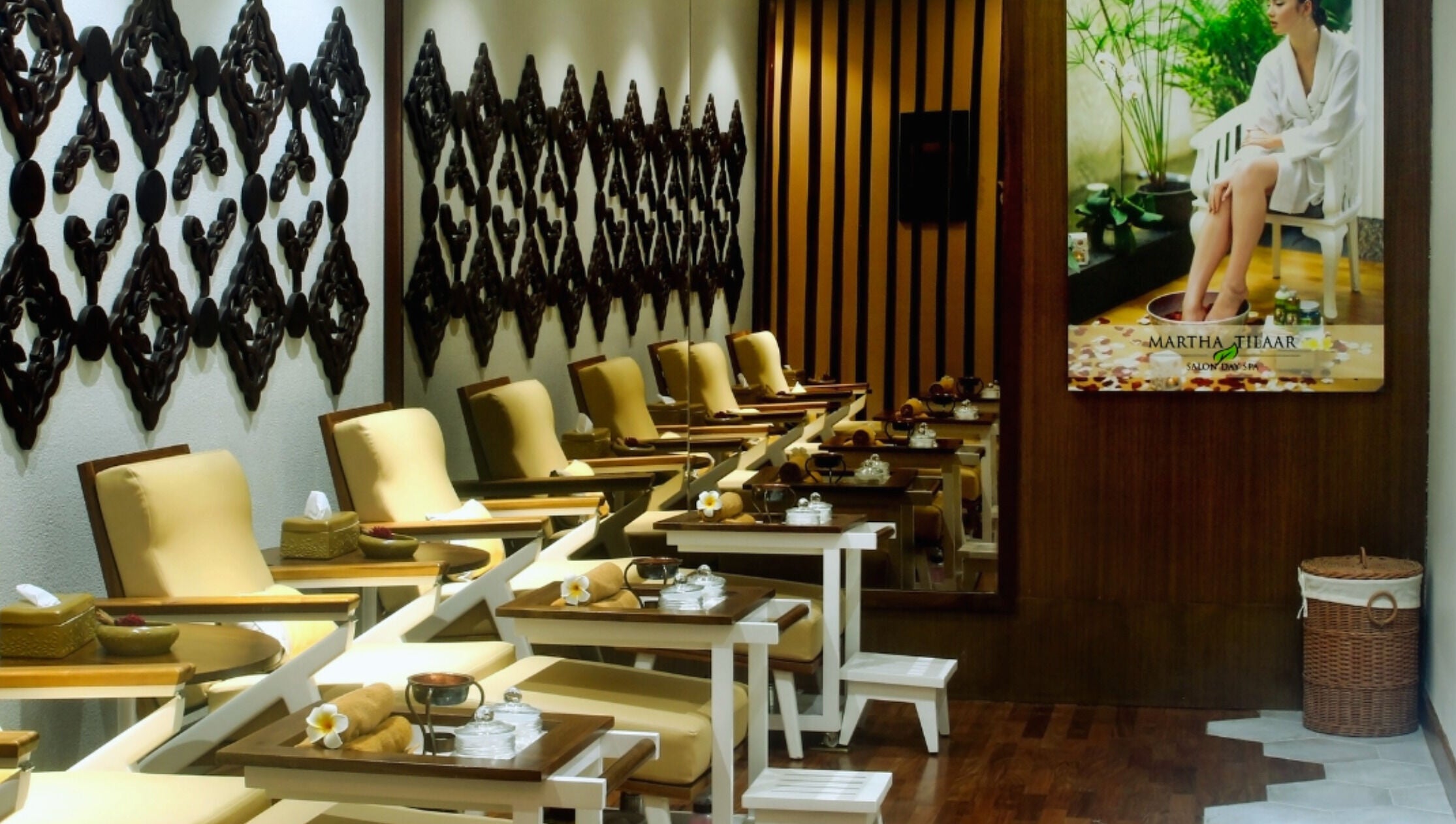 Relaxing spa seating area at Martha Tilaar Spa Colombo, offering tranquility in Colombo, Western Province, LK.