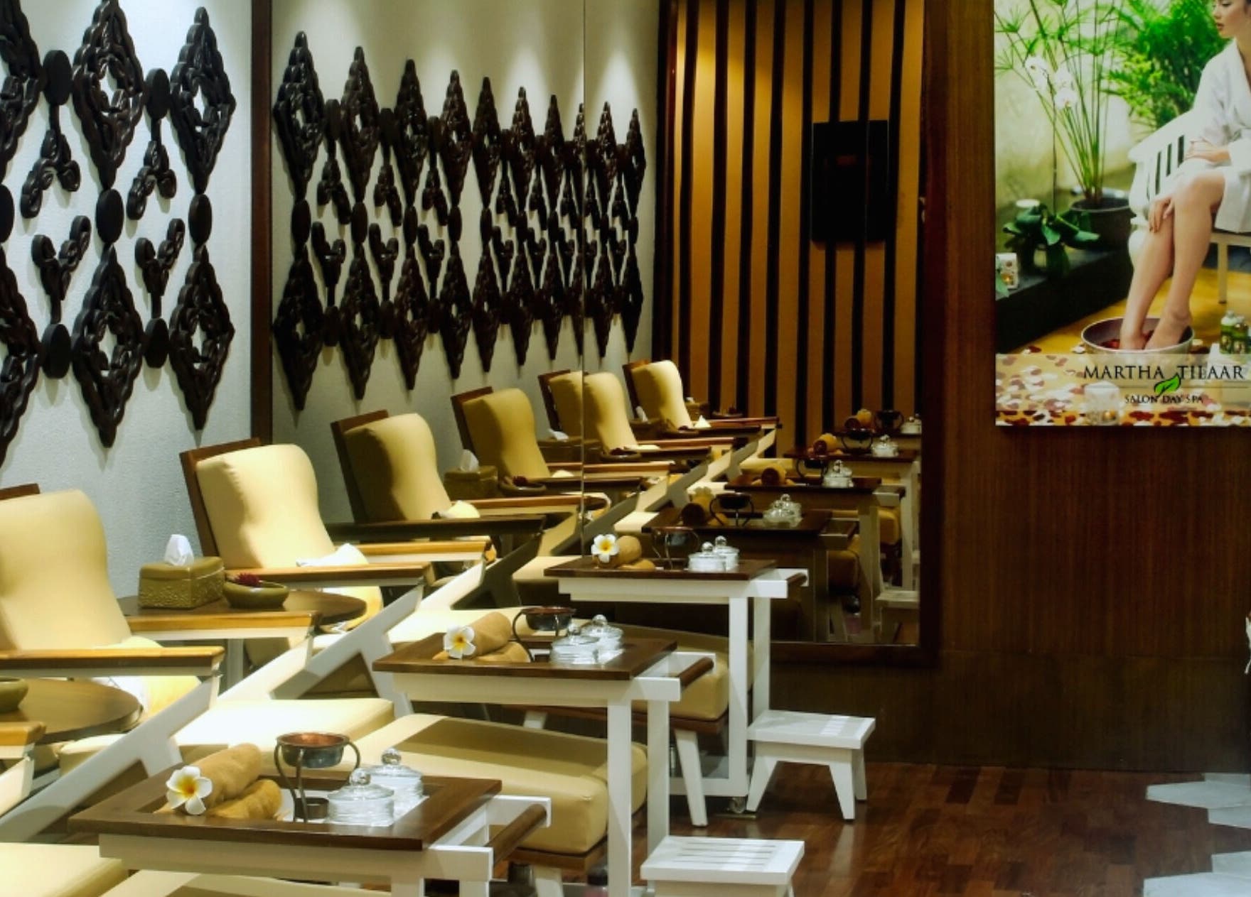 Relaxing spa seating area at Martha Tilaar Spa Colombo, offering tranquility in Colombo, Western Province, LK.