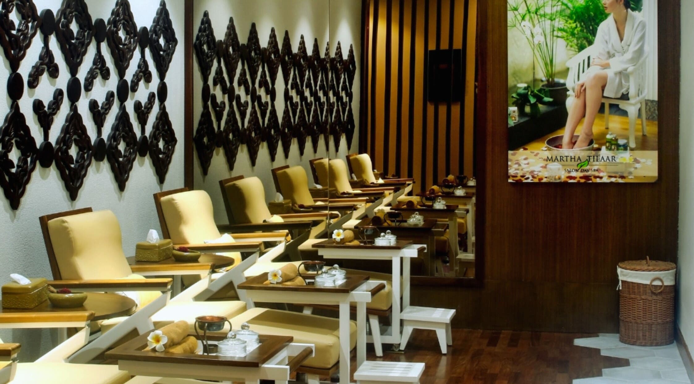 Relaxing spa seating area at Martha Tilaar Spa Colombo, offering tranquility in Colombo, Western Province, LK.
