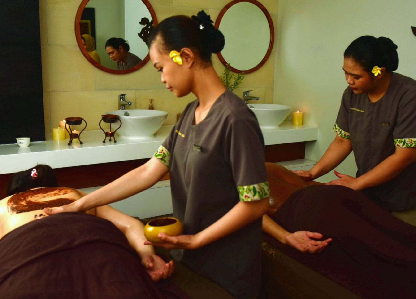 Relaxing massage at Martha Tilaar Spa Colombo, Western Province, LK, with skillful therapists and soothing ambiance.