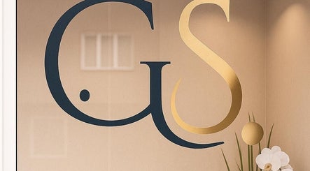 Logotipo da GS Beauty Studio em Queluz, Lisboa, PT, destacando a sofisticação do local.