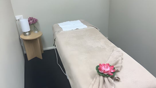 Royal LannaThai Massage & Clinic