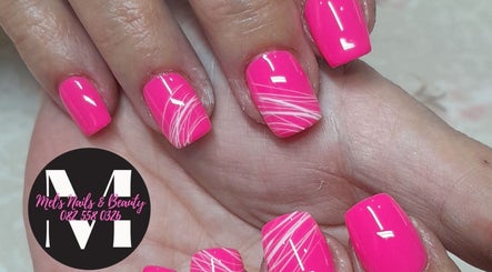 Mel's Nails & Beauty - Brits billede 2