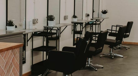 Rebecca Claire salon