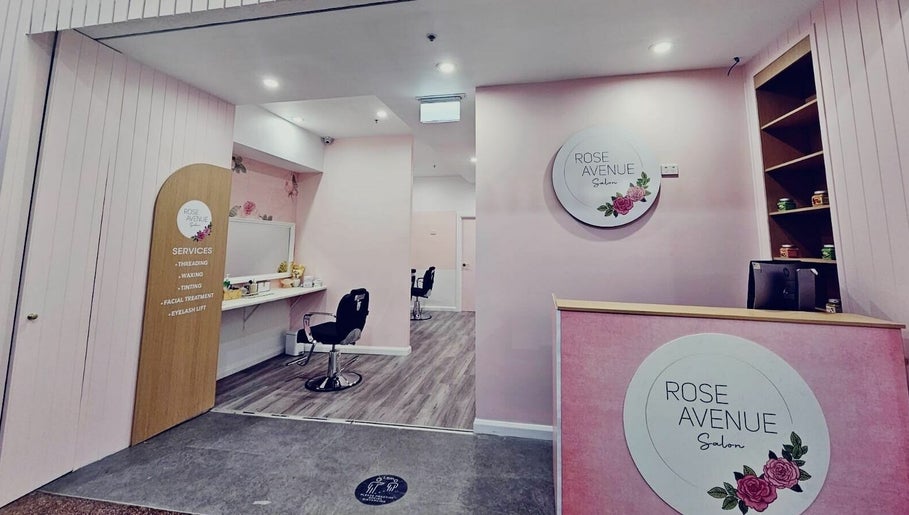 Rose Avenue Salon imaginea 1