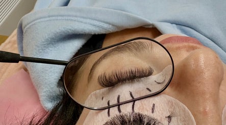 Extra Terrestrial Lashes billede 2
