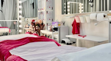 BONITA Waxing, Threading, Pedicure, Deep Tissue Massage 2paveikslėlis