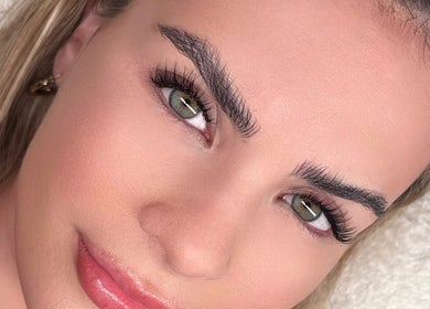 Close-up of beautifully styled lashes at Lash Love Lane, Melbourne, Victoria, AU.