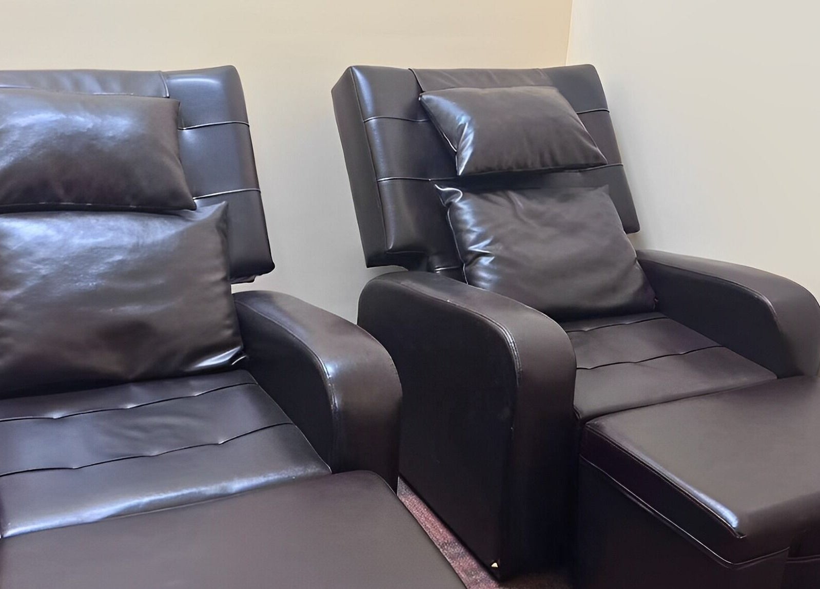 Comfortable massage chairs at Bristow Massage in Bristow, Virginia, US, inviting relaxation and comfort.