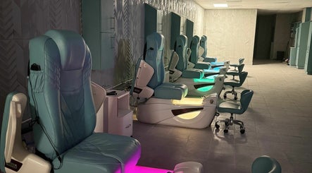 Dapp and Diva Beauty Salon