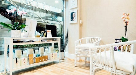 Nicole's Beauty Salon image 2