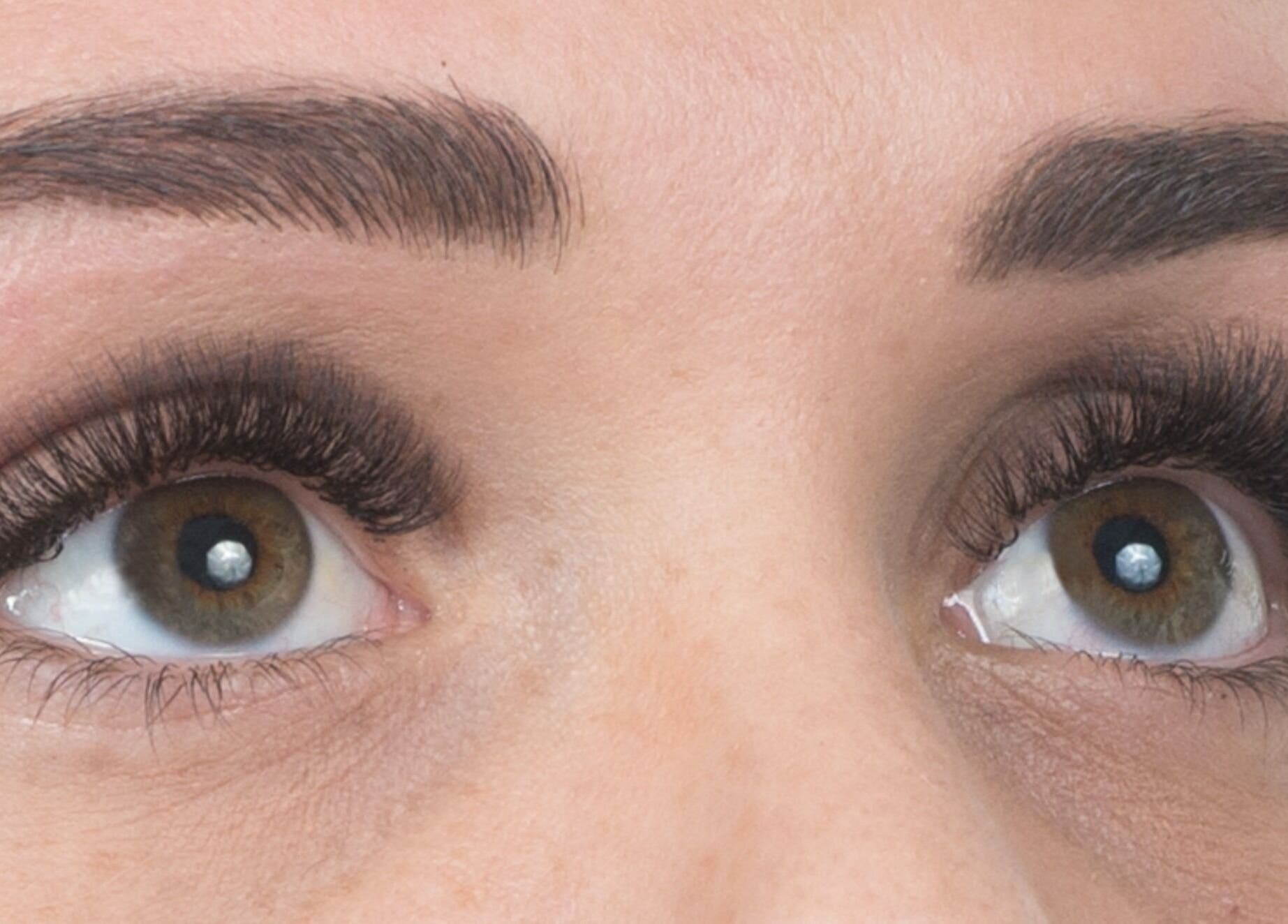 Close-up of expertly curated eyelashes at Samantha Jayne Lash Atelier, Camperdown, New South Wales, AU.