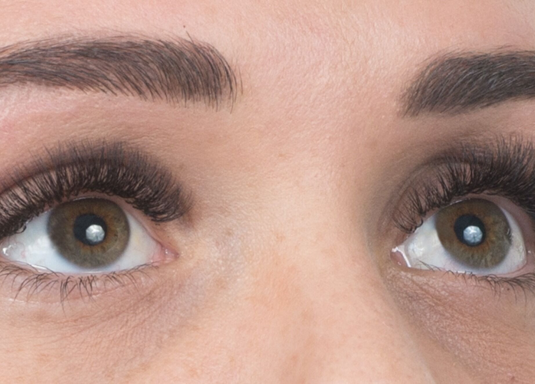 Close-up of expertly curated eyelashes at Samantha Jayne Lash Atelier, Camperdown, New South Wales, AU.