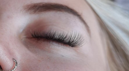 The Luxurious Lash Co.