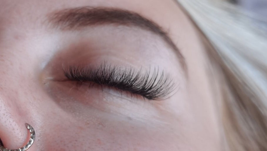 The Luxurious Lash Co. image 1