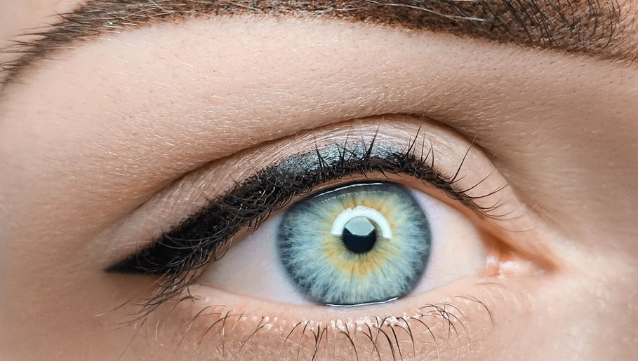 PERMANENT MAKE UP BY REMIGIJA OBERAUSKE image 1
