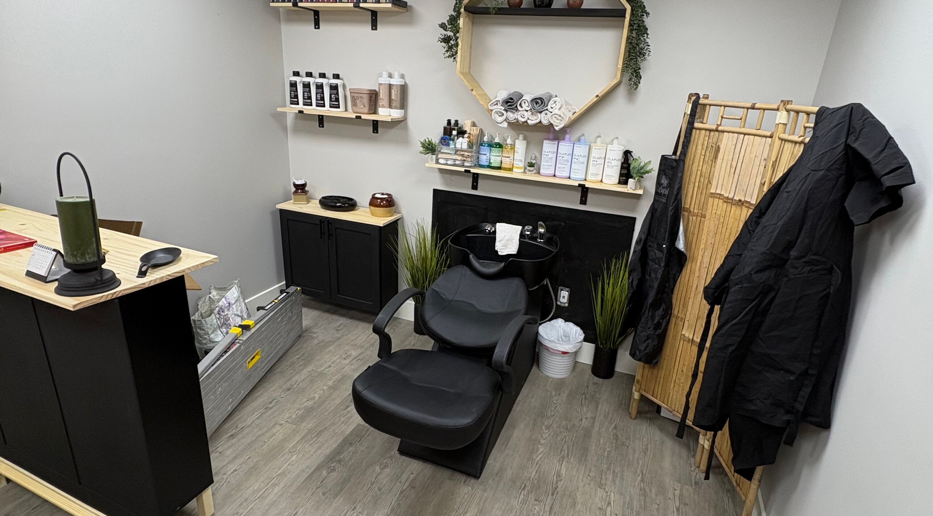 Danielle Marie Salon's chic interior with styling chair in Hopewell Junction, New York, US.