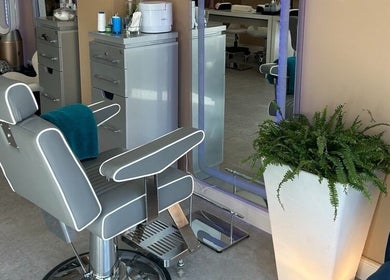 Modern Goddess Zone salon chair and decor in Brighton And Hove, England, GB showcasing elegance and comfort.
