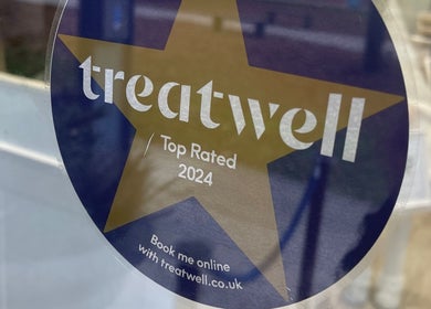 Диплом от treatwell на витрине Bellis by Blue Diamond (BROWIZORRO), Бистер, Англия, Великобритания.