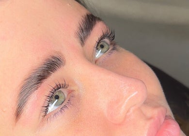 Close-up of expertly styled brows and lashes at Beauty Muse (BLEND), Skewen, Wales, GB.