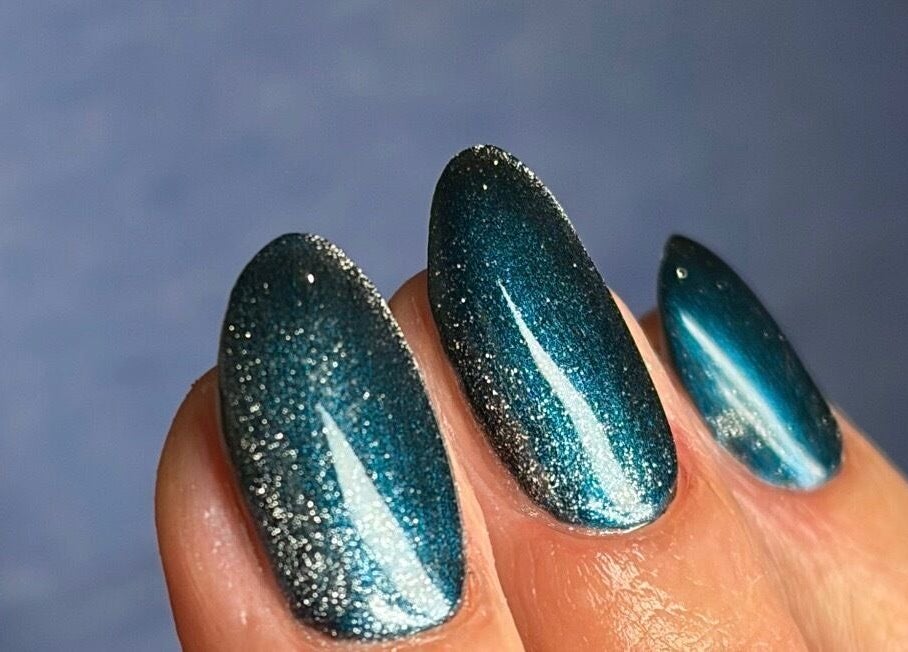 Elegant galaxy-themed nails at Beauty Muse (BLEND), Skewen, Wales, GB offering exquisite nail art services.