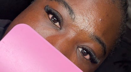 The Hotgirl Lash Line изображение 2