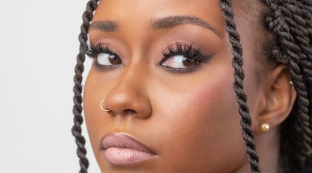 Glow Beauty image 2