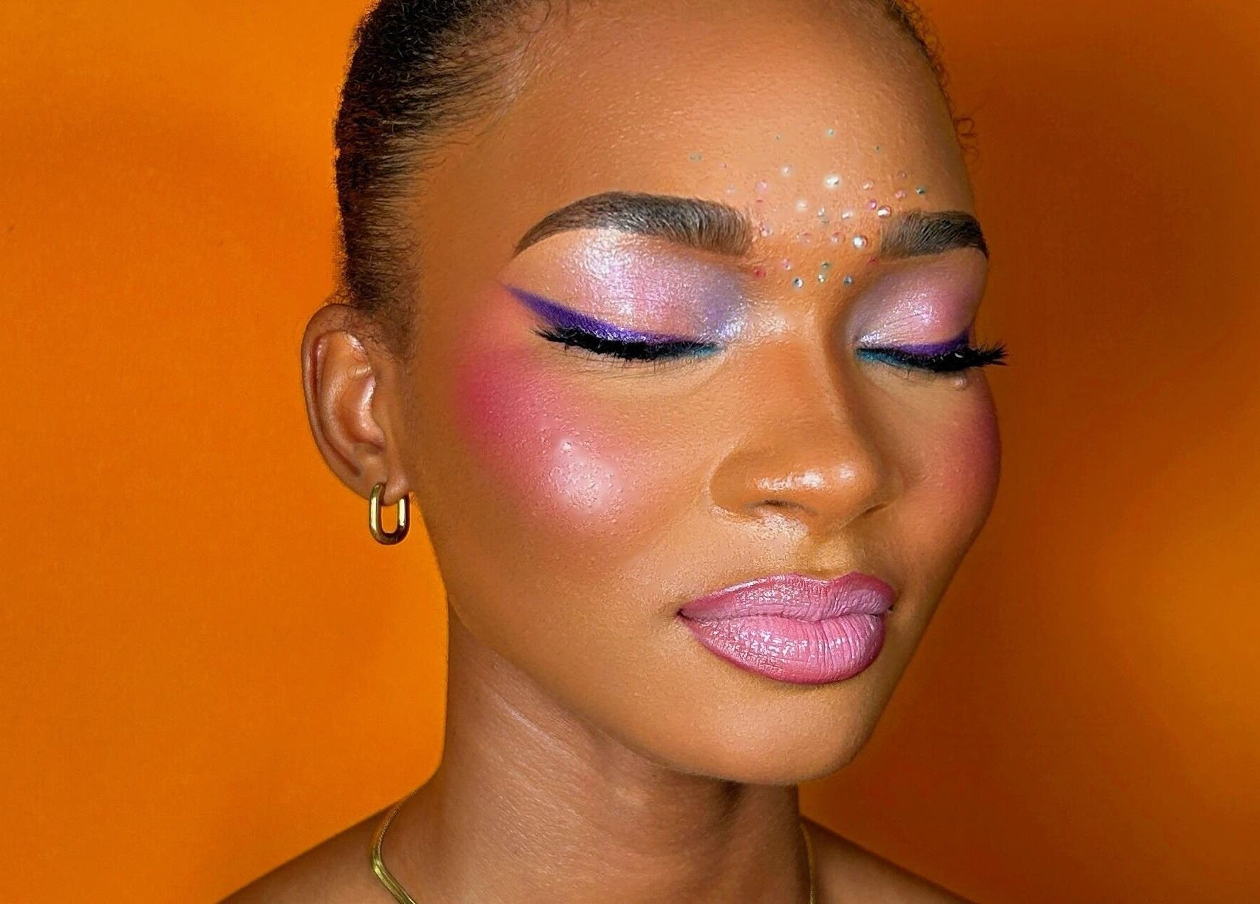 Elegant makeup at Glow Beauty in Cedar Grove, Saint John, AG showcases vibrant colors and expert artistry.