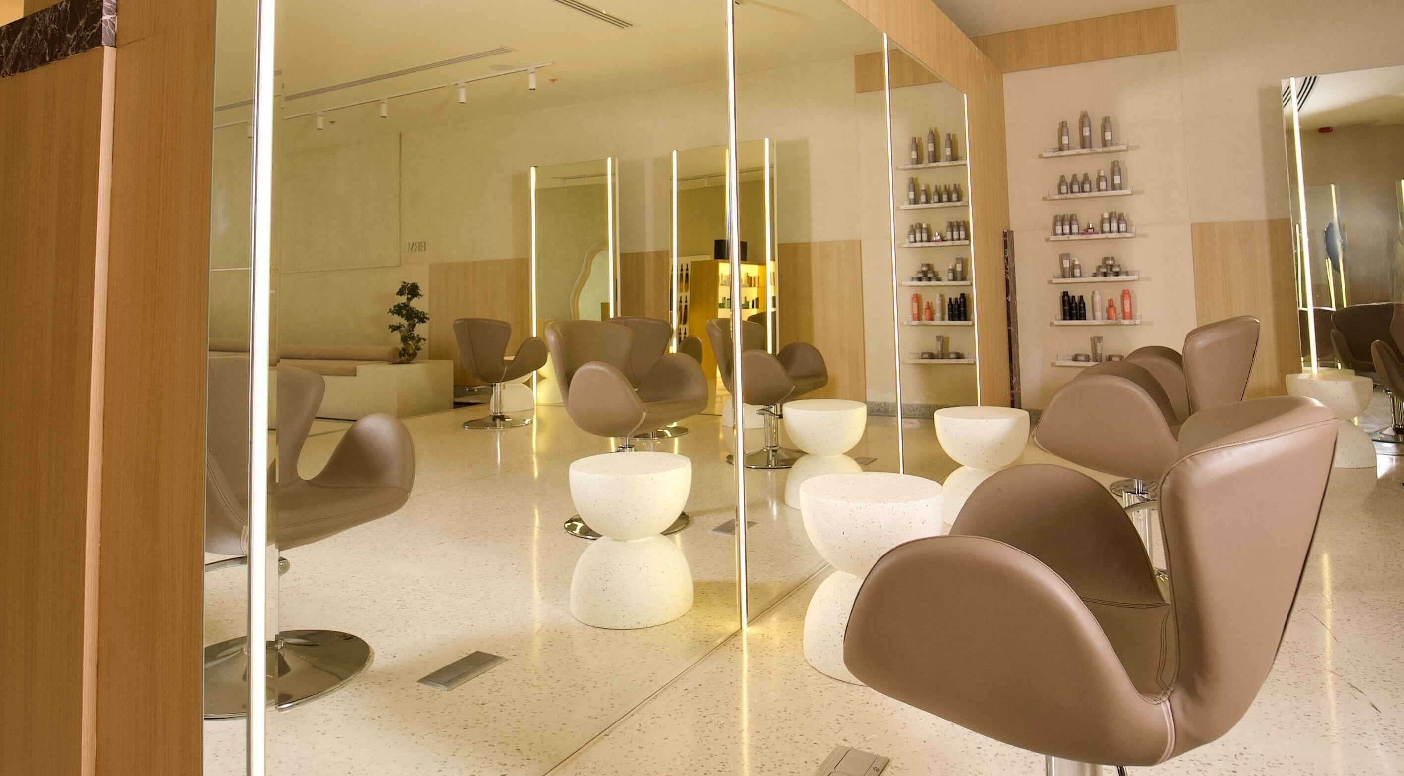 تصميم داخلي فاخر في ERM Hair Spa، الخبر، المنطقة الشرقية، السعودية.