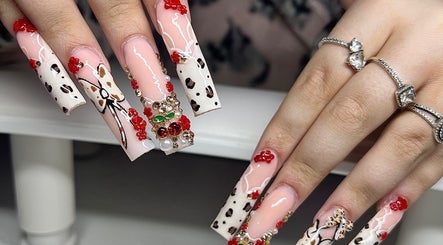 Nailzbycharl image 2