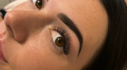 Imagen 3 de Luxe Brows by Lauren Marie